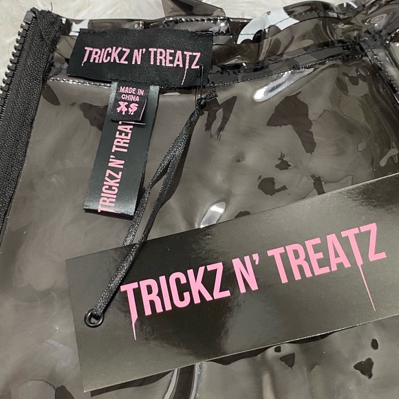 TRICKZ N TREATZ Bat My Lashes Print PVC Vinyl Mini Dress Bat Crescent Moon Black - Picture 8 of 14